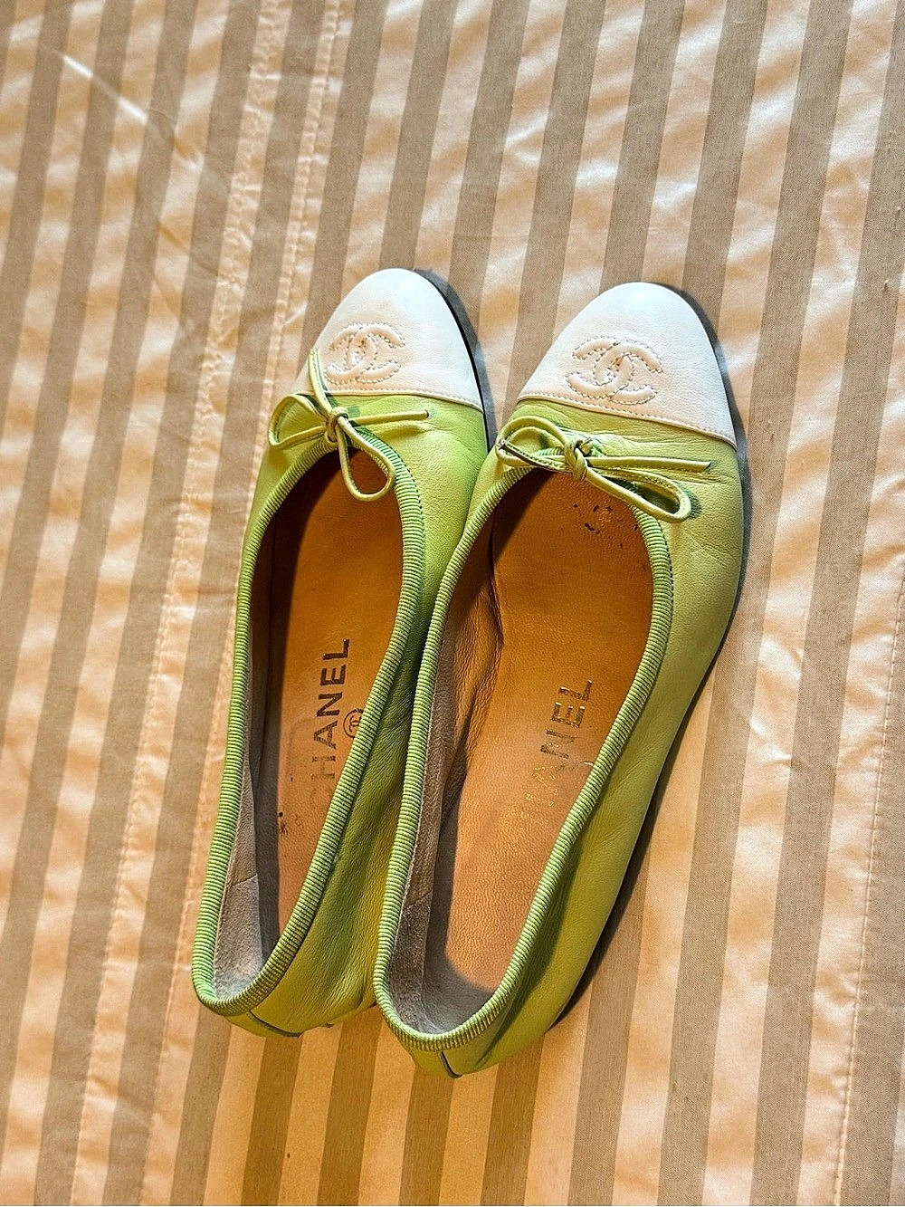 Vintage Chanel CC Cap Toe Ballerina Flats Green & White